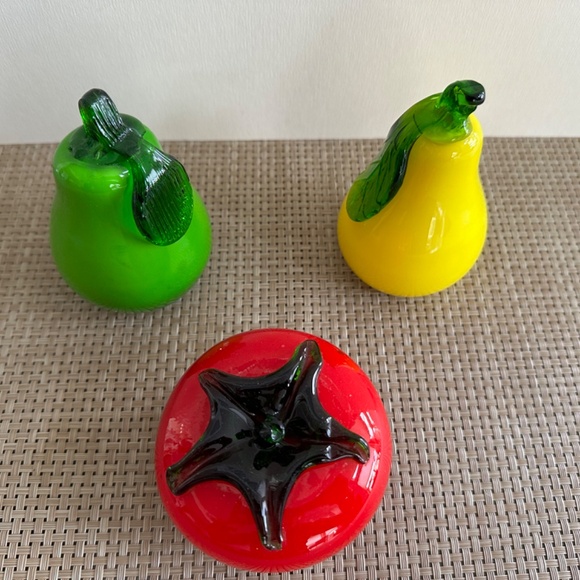 Set of 3 Hand Blown Glass Fruit Murano Style Glass Fruit Tomato, Lemon, & Lime - Picture 9 of 12